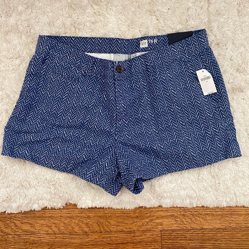 Blue and White patterned Gap Summer Short